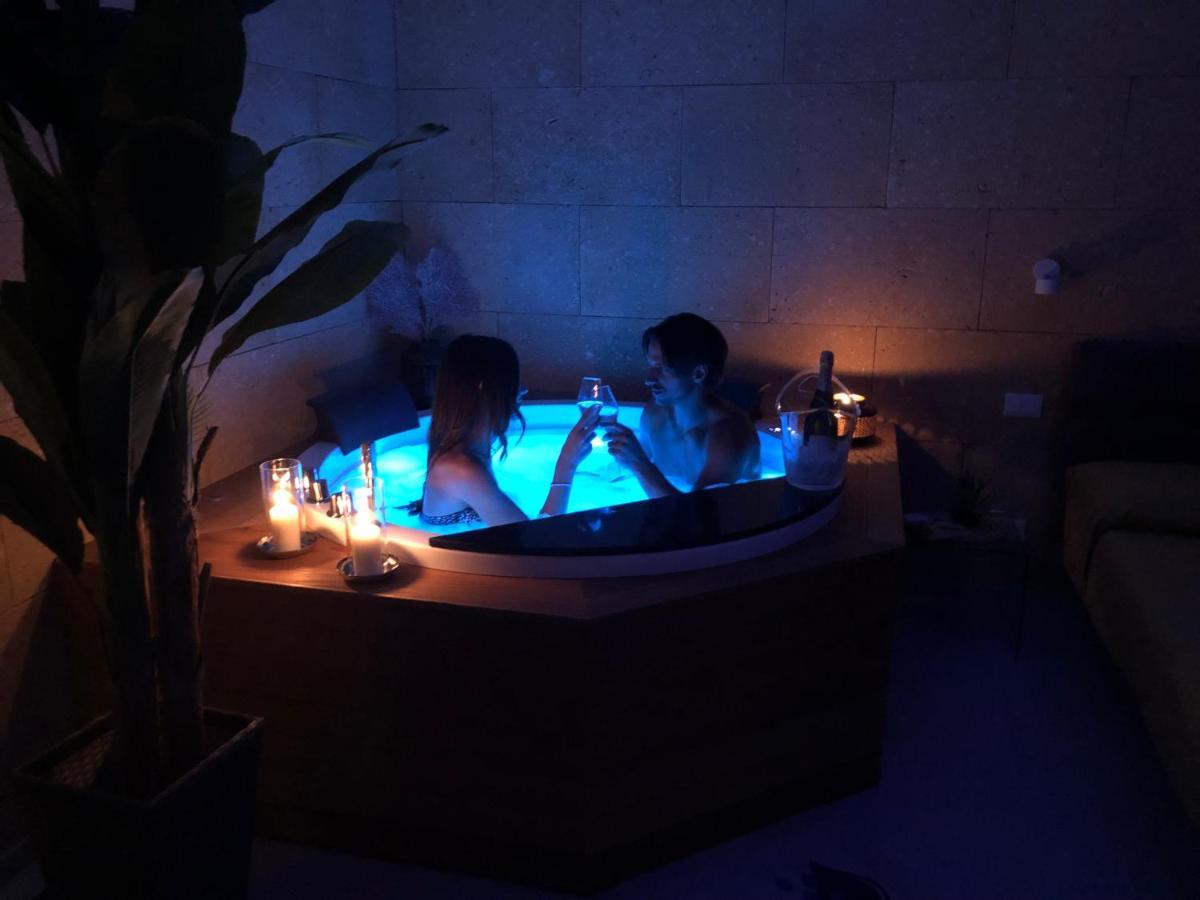 Porta Del Golfo Apartments & Suites カステッランマーレ・デル・ゴルフォ エクステリア 写真