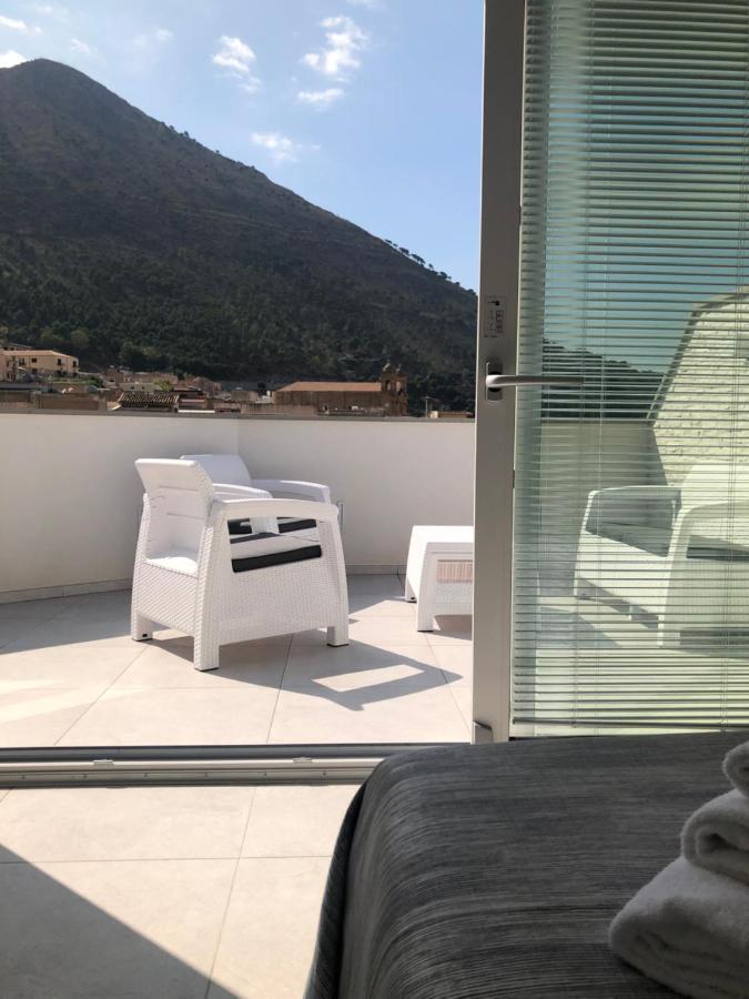 Porta Del Golfo Apartments & Suites カステッランマーレ・デル・ゴルフォ エクステリア 写真