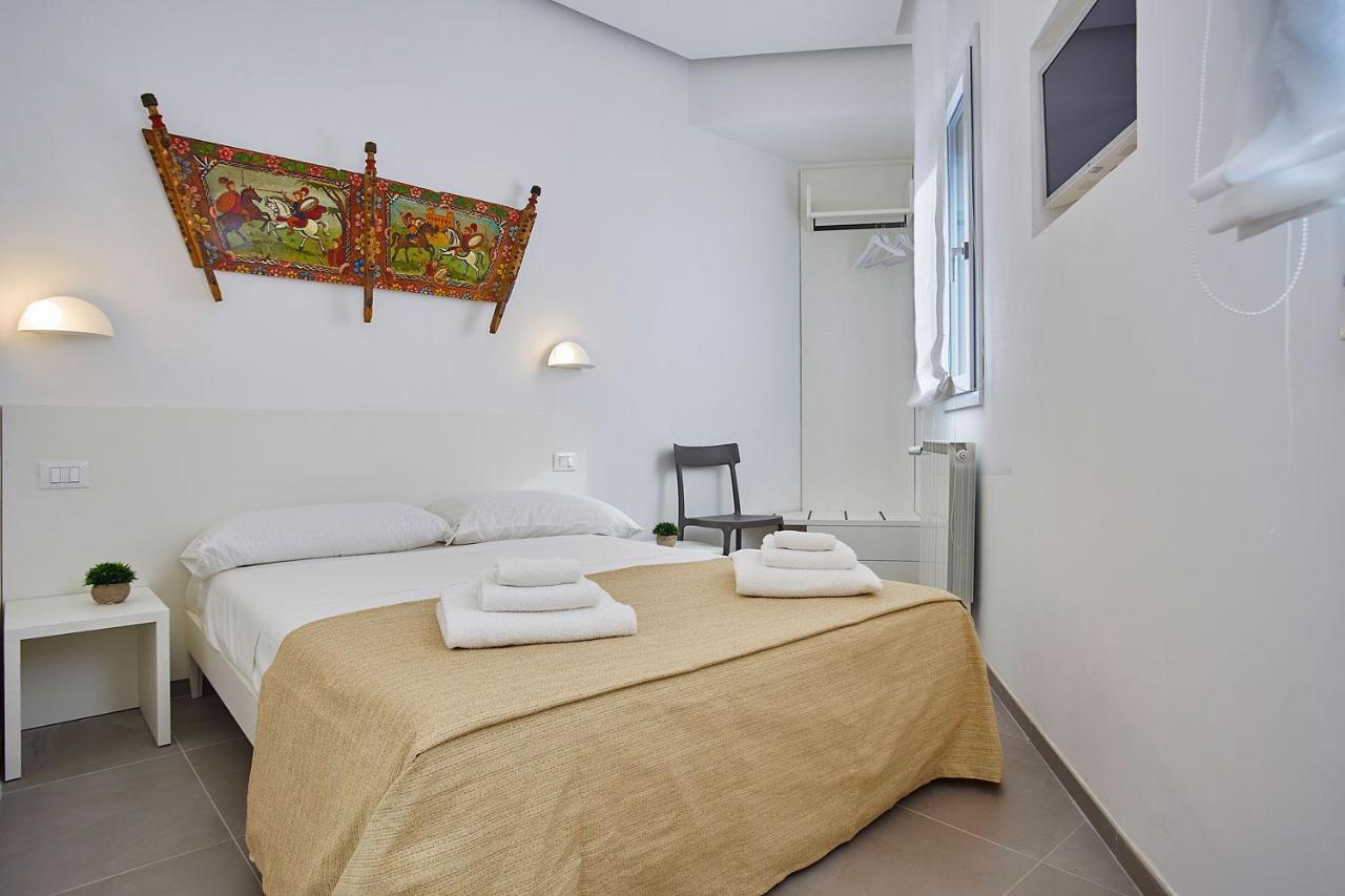 Porta Del Golfo Apartments & Suites カステッランマーレ・デル・ゴルフォ エクステリア 写真