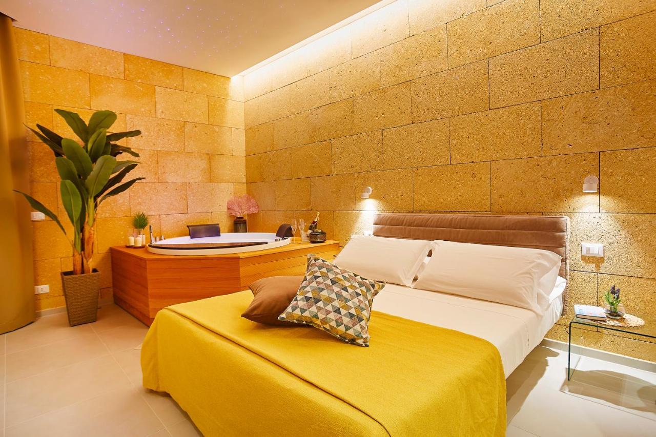 Porta Del Golfo Apartments & Suites カステッランマーレ・デル・ゴルフォ エクステリア 写真