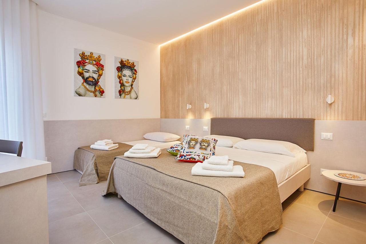 Porta Del Golfo Apartments & Suites カステッランマーレ・デル・ゴルフォ エクステリア 写真