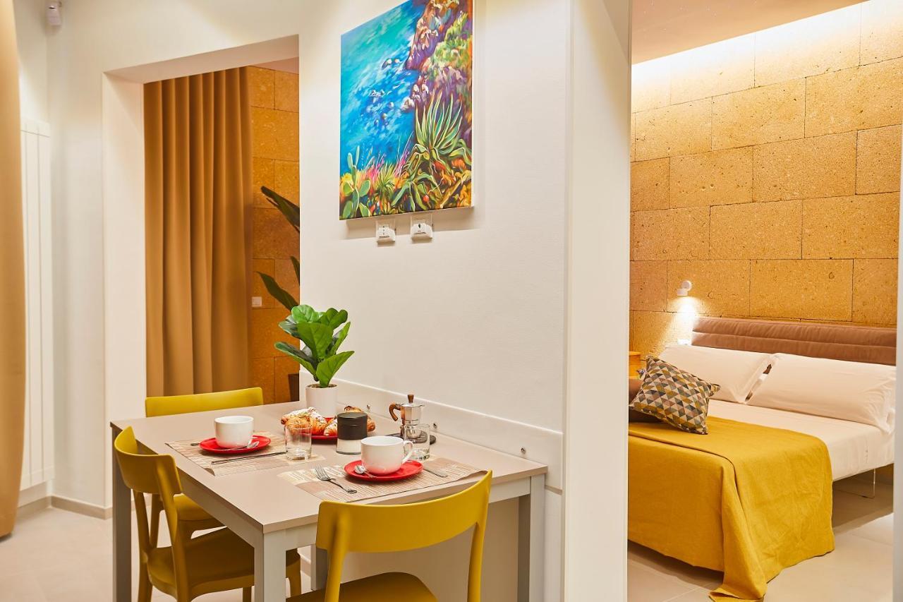 Porta Del Golfo Apartments & Suites カステッランマーレ・デル・ゴルフォ エクステリア 写真