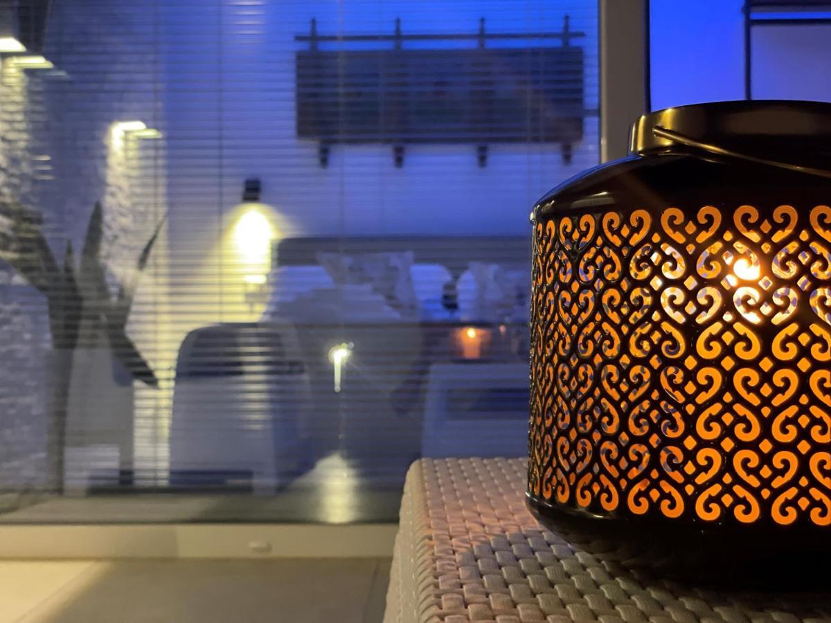 Porta Del Golfo Apartments & Suites カステッランマーレ・デル・ゴルフォ エクステリア 写真