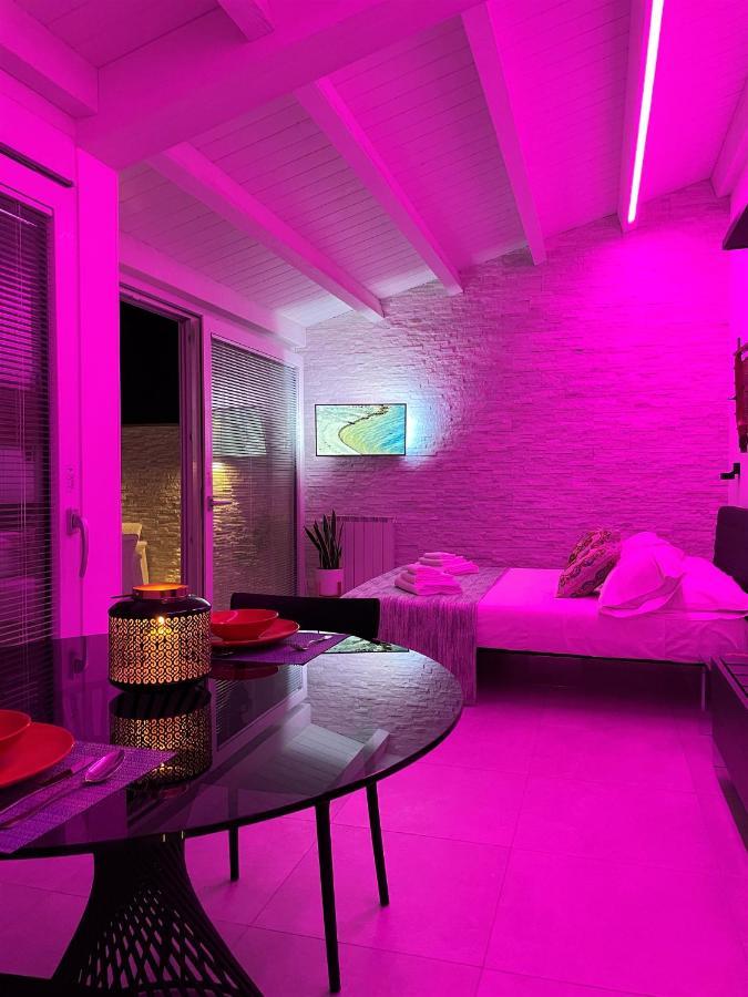 Porta Del Golfo Apartments & Suites カステッランマーレ・デル・ゴルフォ エクステリア 写真