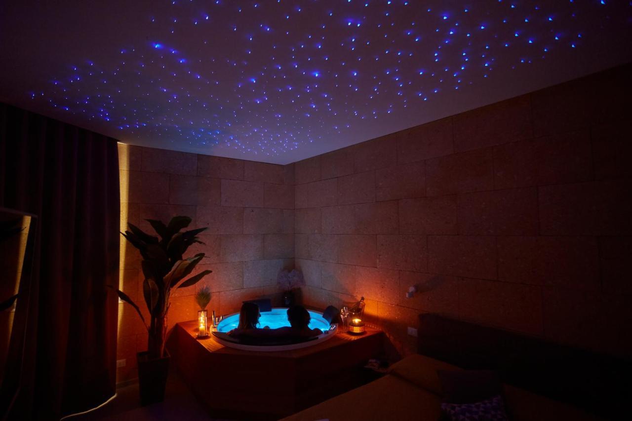 Porta Del Golfo Apartments & Suites カステッランマーレ・デル・ゴルフォ エクステリア 写真