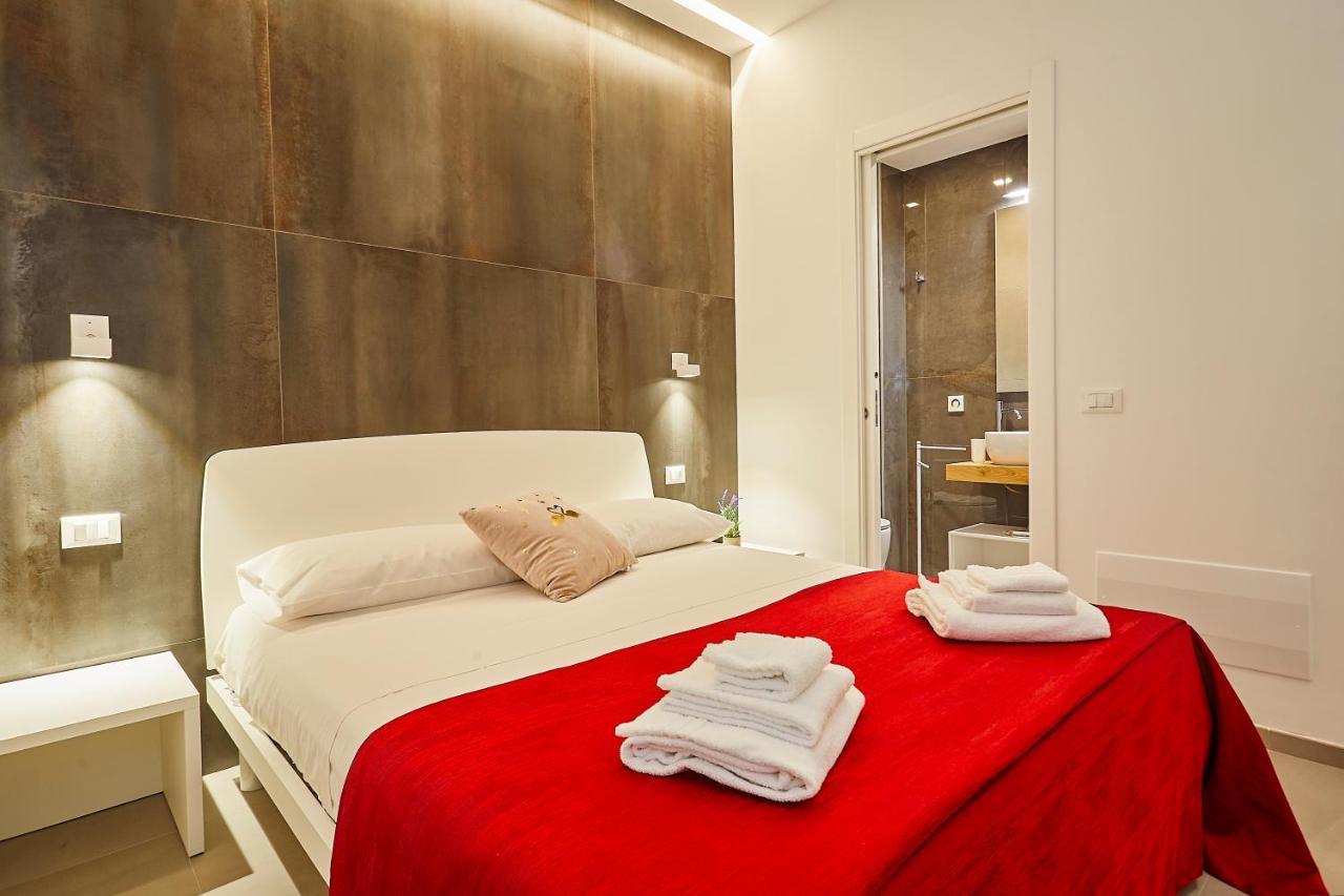 Porta Del Golfo Apartments & Suites カステッランマーレ・デル・ゴルフォ エクステリア 写真