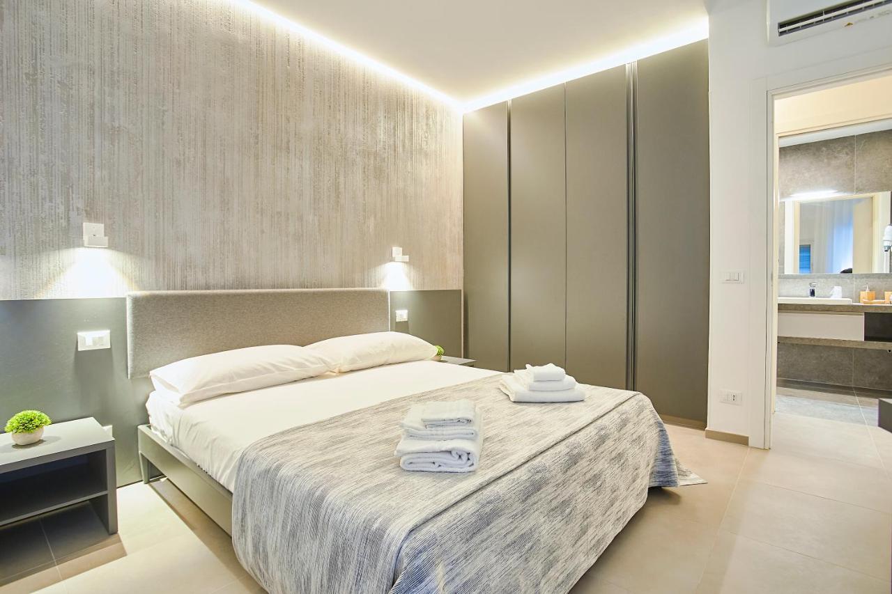 Porta Del Golfo Apartments & Suites カステッランマーレ・デル・ゴルフォ エクステリア 写真